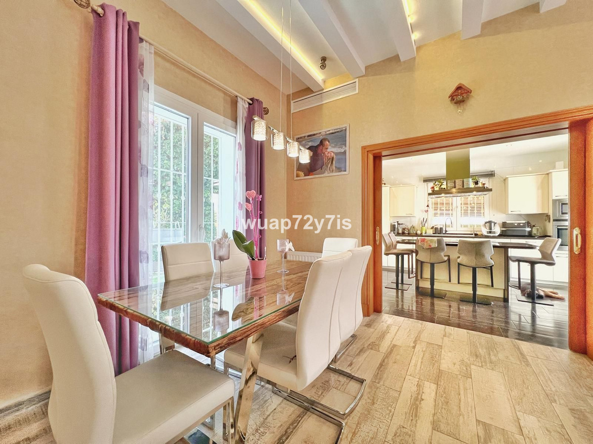 Vrijstaande Villa te koop in Istán | 4 slaapkamers H5121994