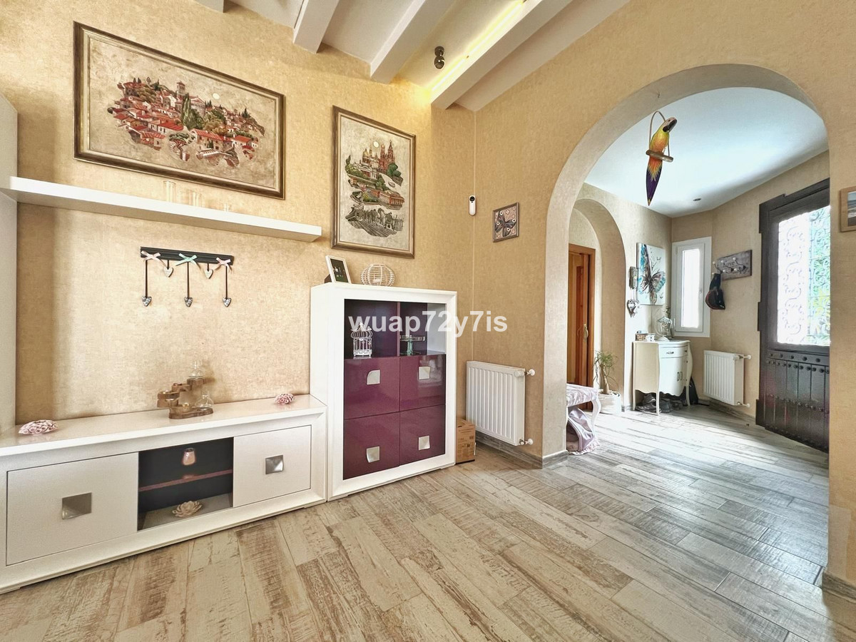 Vrijstaande Villa te koop in Istán | 4 slaapkamers H5121994