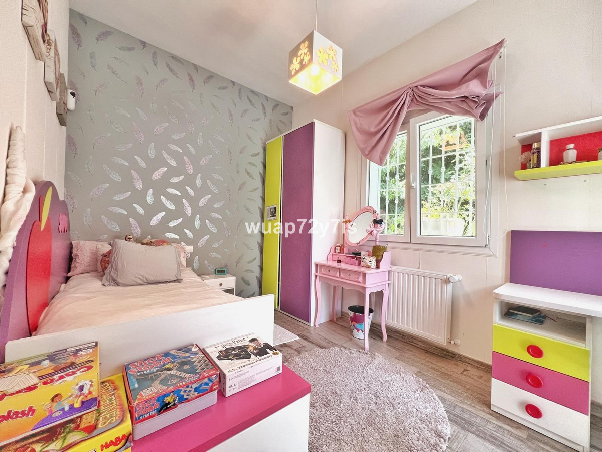 Vrijstaande Villa te koop in Istán | 4 slaapkamers H5121994
