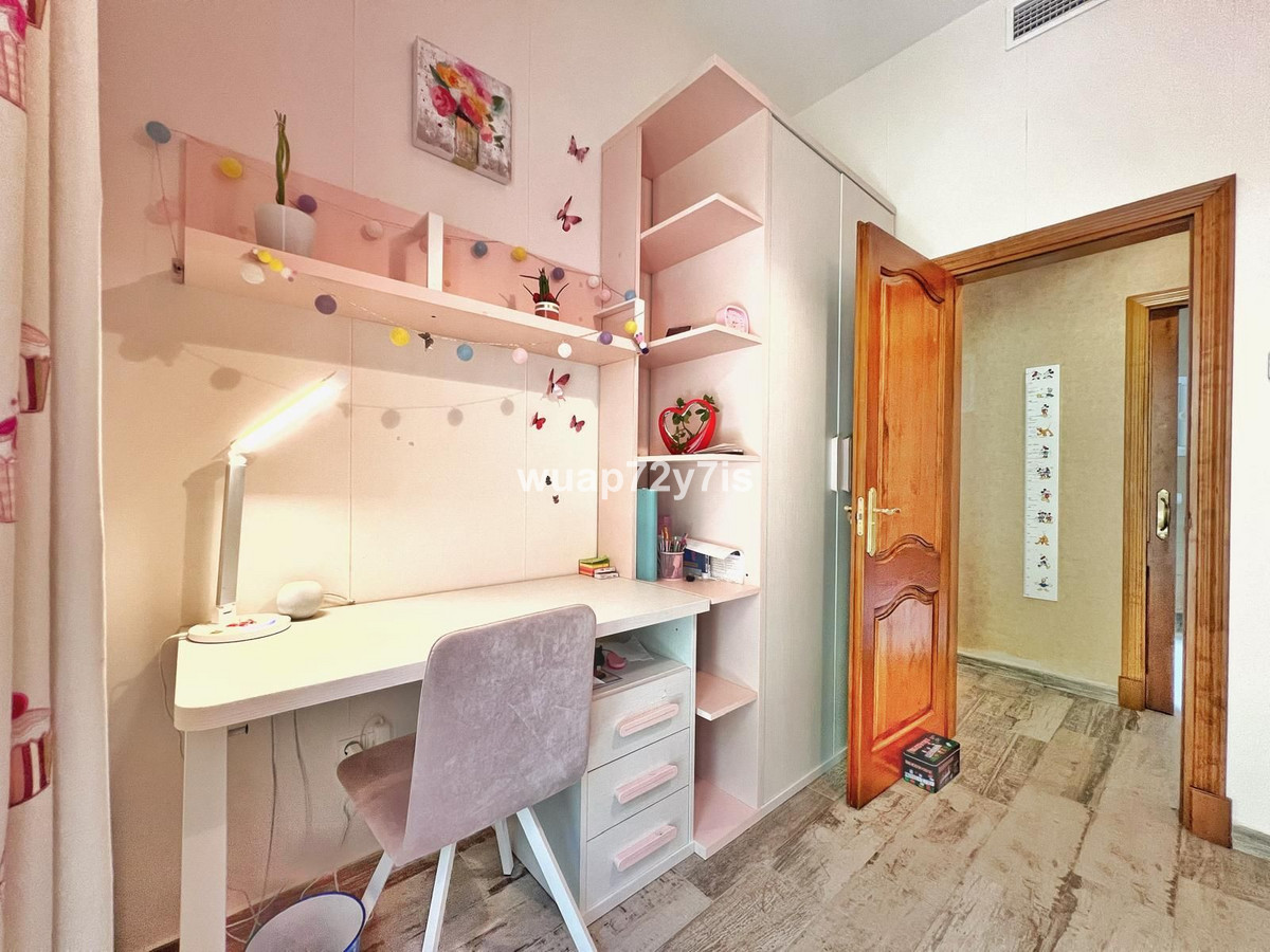 Vrijstaande Villa te koop in Istán | 4 slaapkamers H5121994