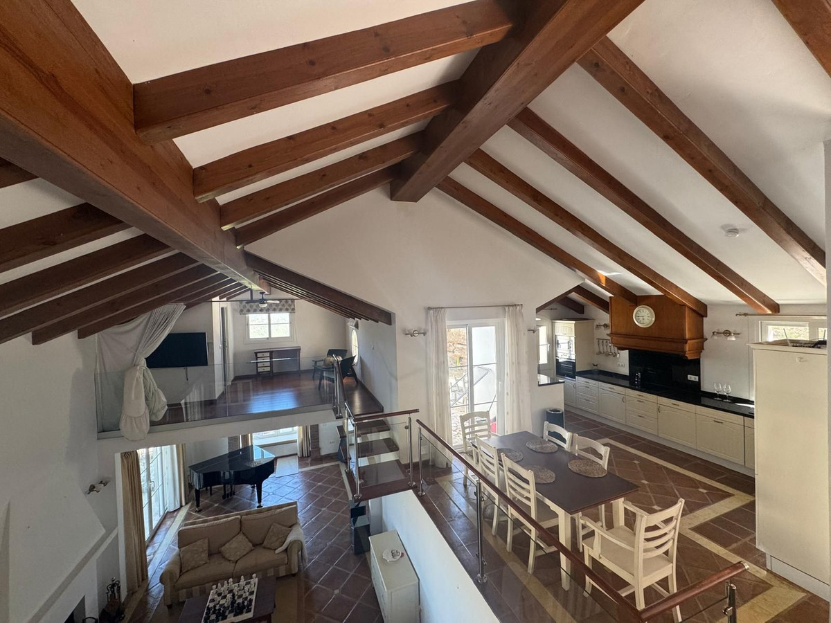 Vrijstaande Villa te koop in Istán | 3 slaapkamers H5126077