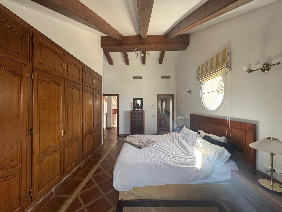 Vrijstaande Villa te koop in Istán | 3 slaapkamers H5126077