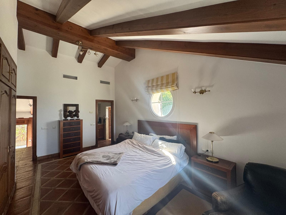 Vrijstaande Villa te koop in Istán | 3 slaapkamers H5126077