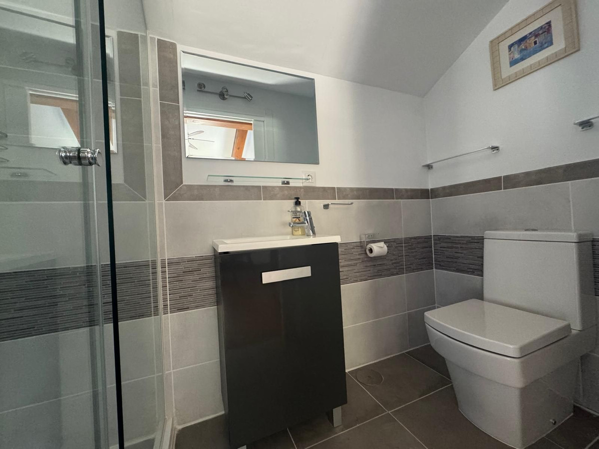 Vrijstaande Villa te koop in Istán | 3 slaapkamers H5126077