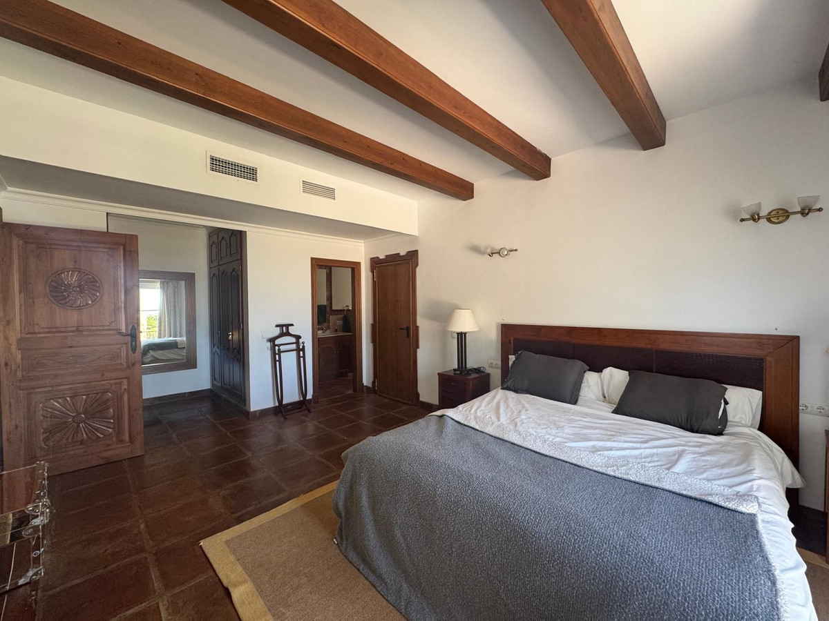 Vrijstaande Villa te koop in Istán | 3 slaapkamers H5126077