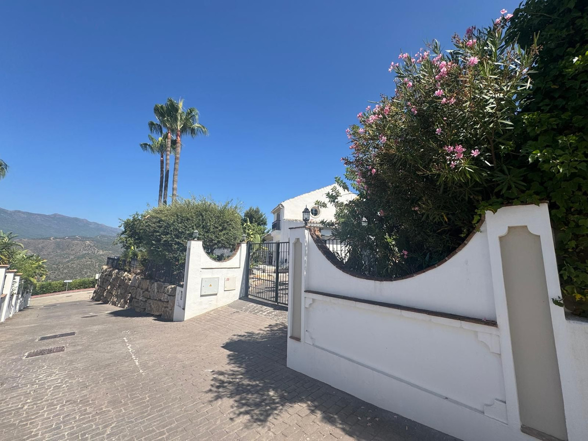 Vrijstaande Villa te koop in Istán | 3 slaapkamers H5126077