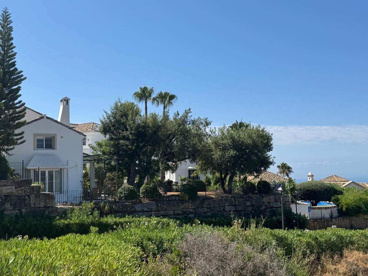Vrijstaande Villa te koop in Istán | 3 slaapkamers H5126077
