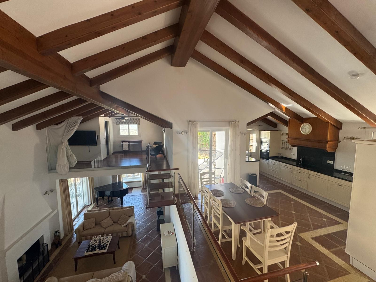 Vrijstaande Villa te koop in Istán | 3 slaapkamers H5126077