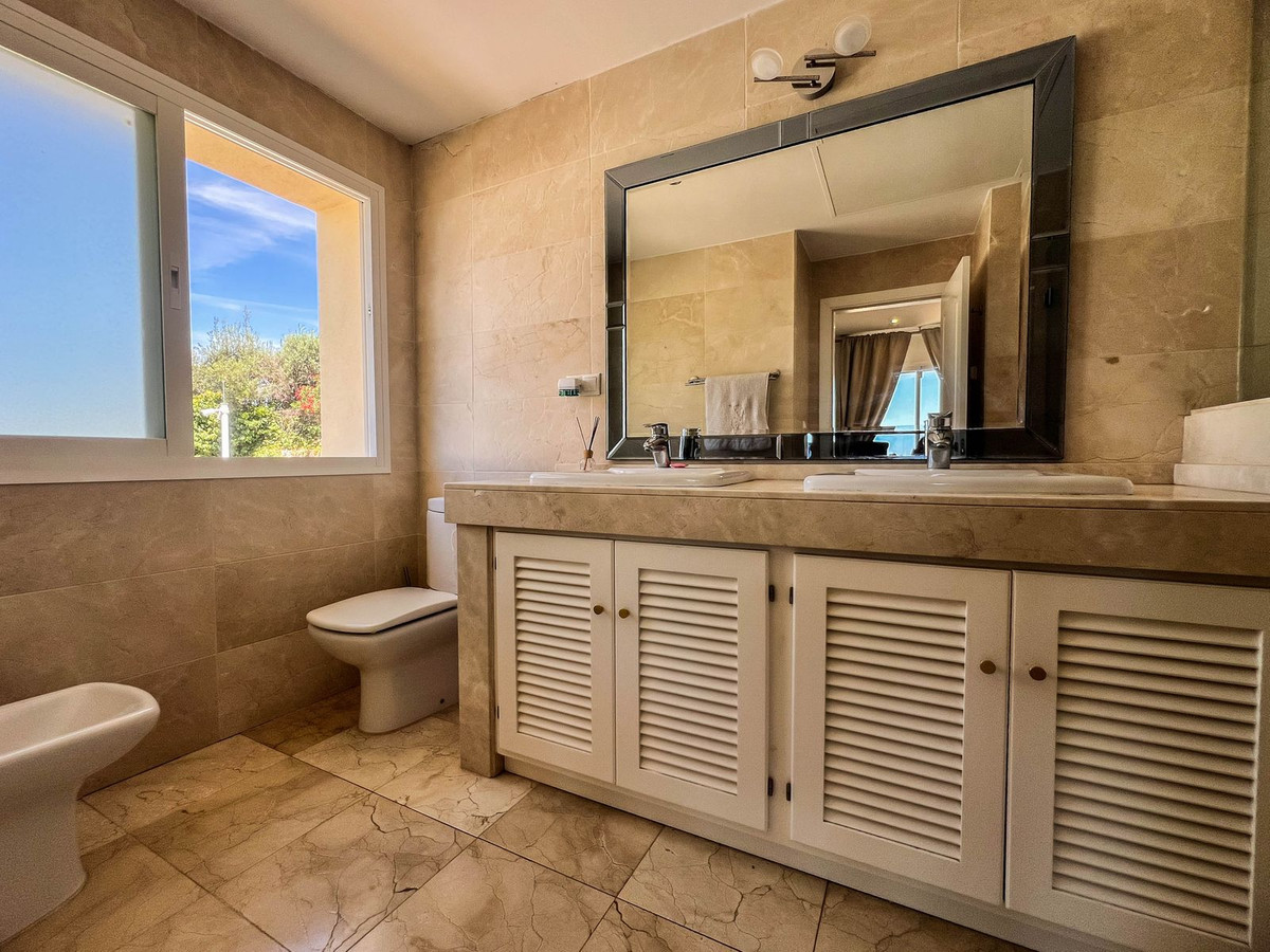 Vrijstaande Villa te koop in Istán | 3 slaapkamers H5139874