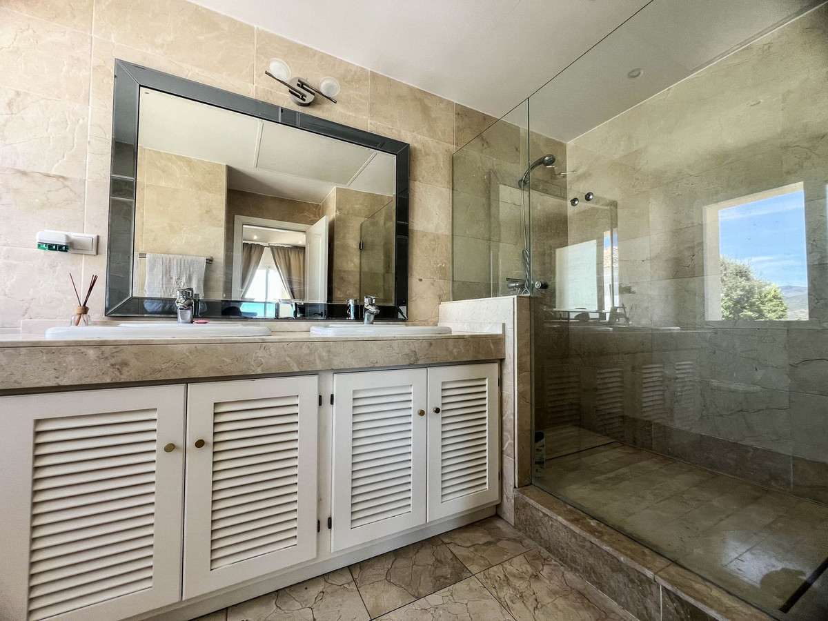 Vrijstaande Villa te koop in Istán | 3 slaapkamers H5139874