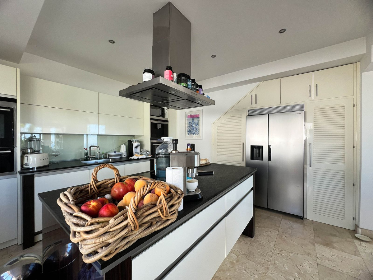 Vrijstaande Villa te koop in Istán | 3 slaapkamers H5139874