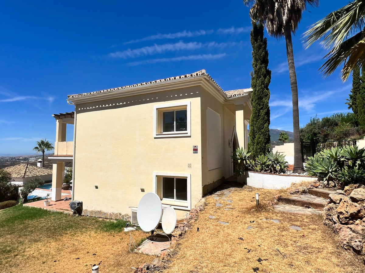 Vrijstaande Villa te koop in Istán | 3 slaapkamers H5139874