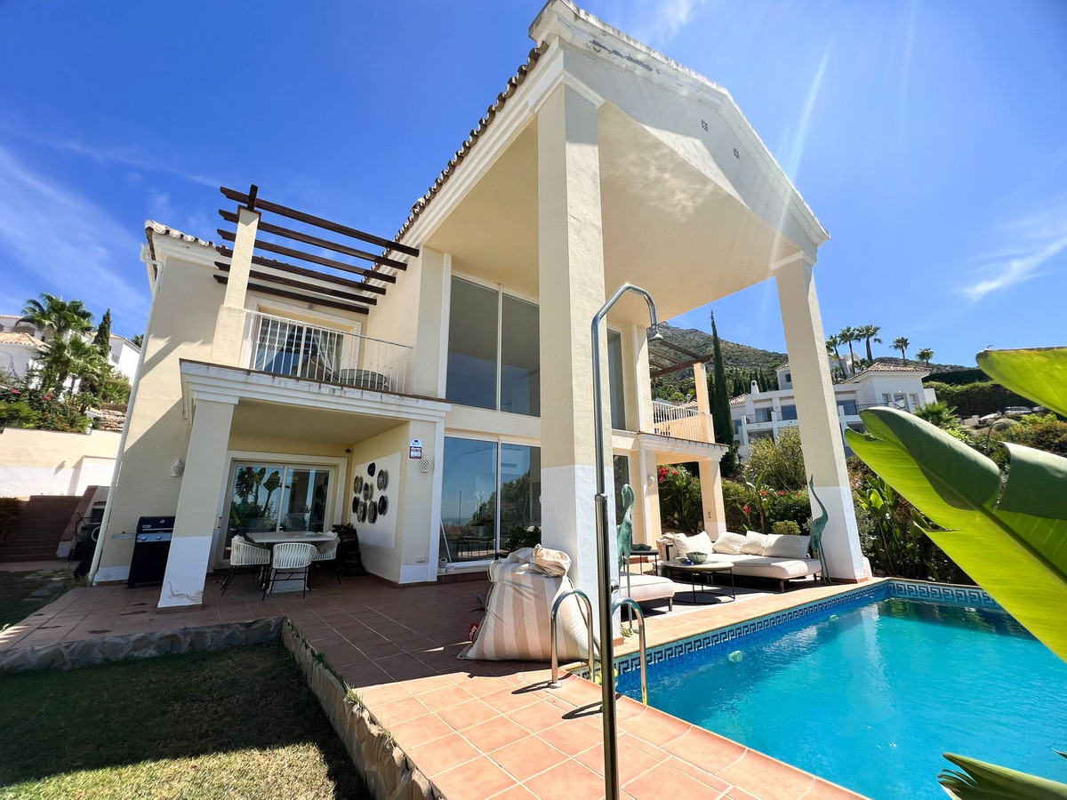 Vrijstaande Villa te koop in Istán | 3 slaapkamers H5139874