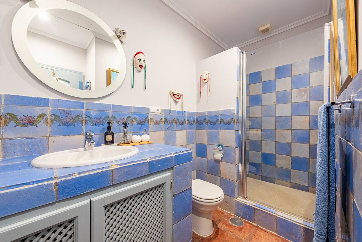 Vrijstaande Villa te koop in Istán | 4 slaapkamers H5148709