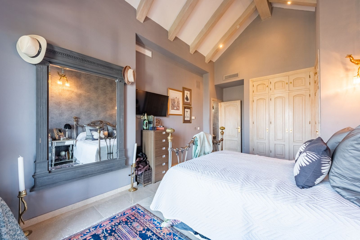 Vrijstaande Villa te koop in Istán | 4 slaapkamers H5148709