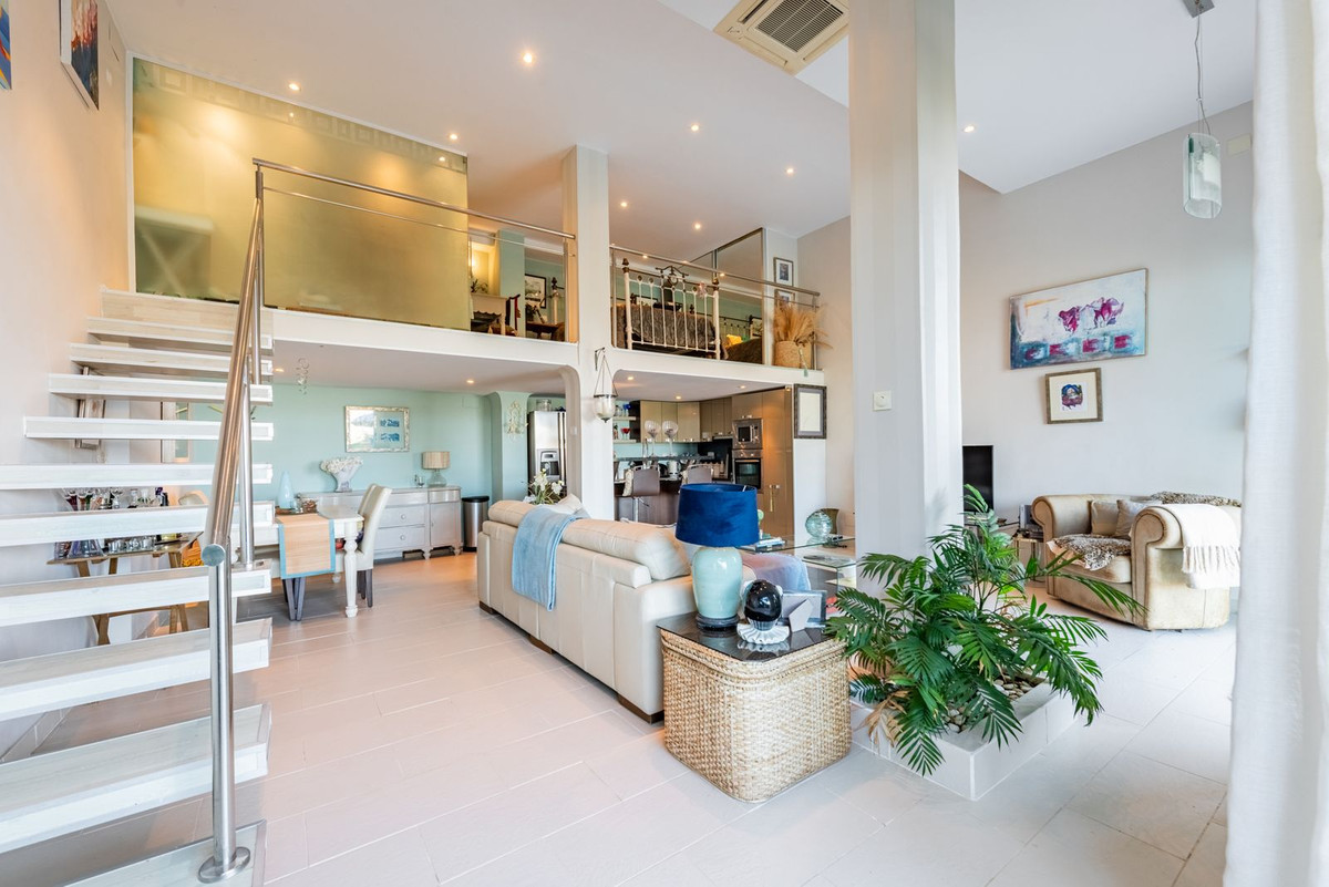 Vrijstaande Villa te koop in Istán | 4 slaapkamers H5148709