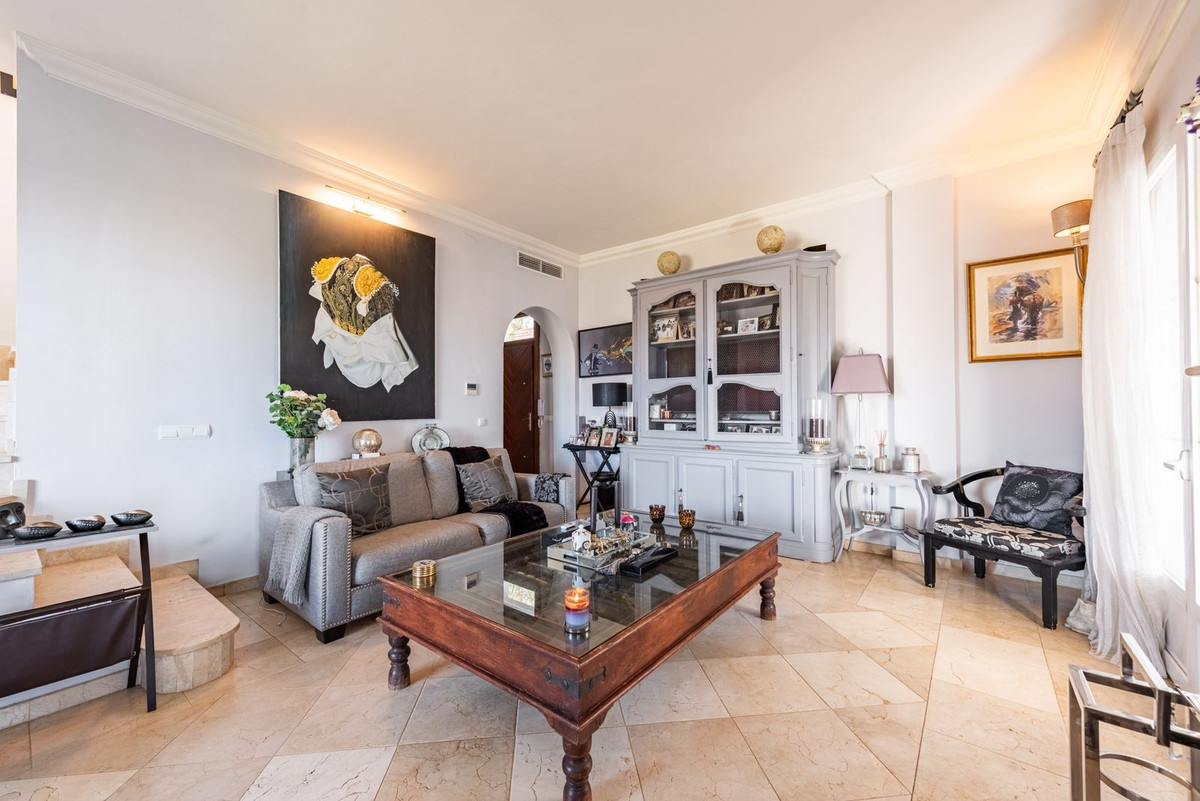 Vrijstaande Villa te koop in Istán | 4 slaapkamers H5148709