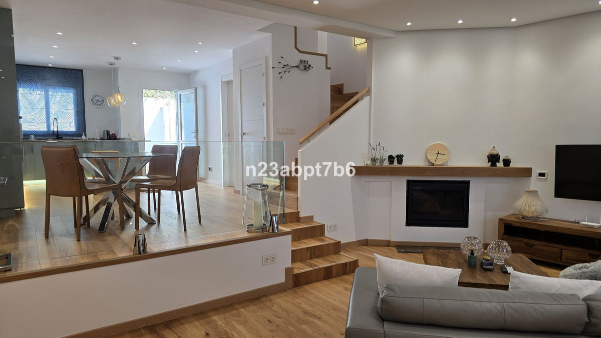 Geschakelde Woning te koop in Istán | 2 slaapkamers H5158084