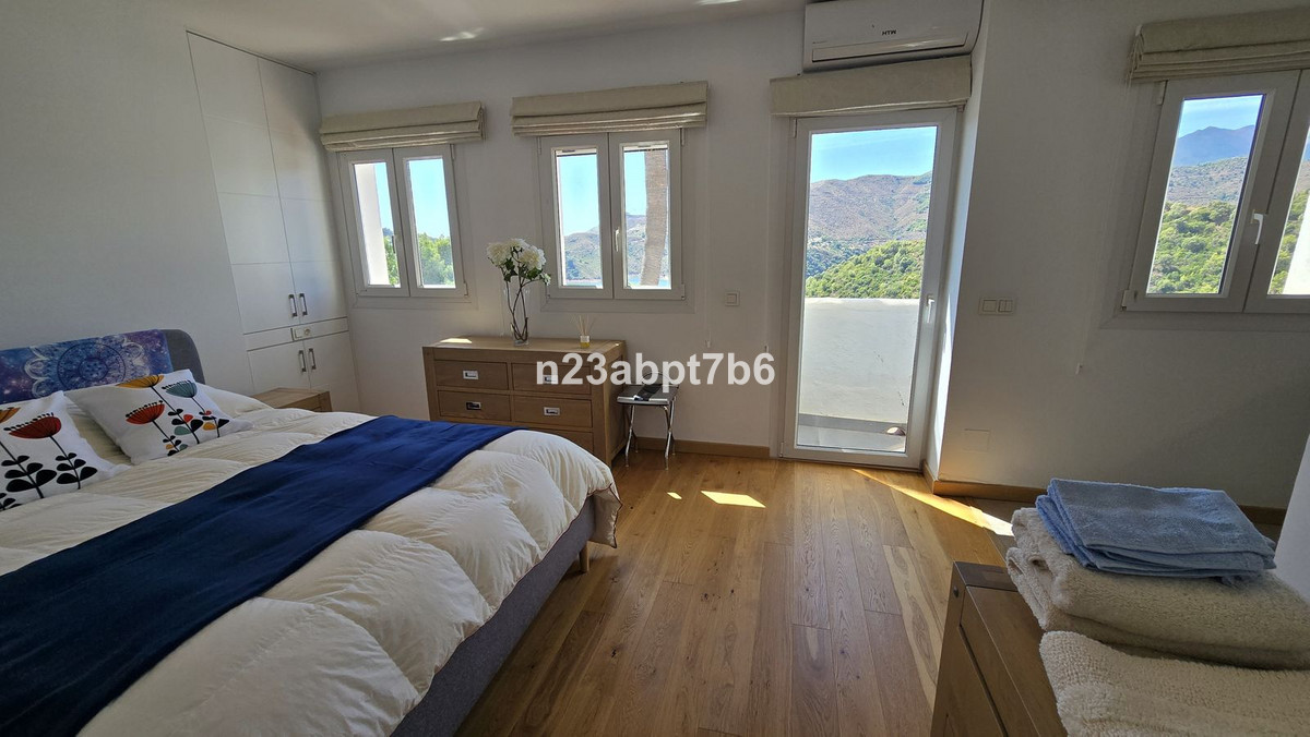 Geschakelde Woning te koop in Istán | 2 slaapkamers H5158084