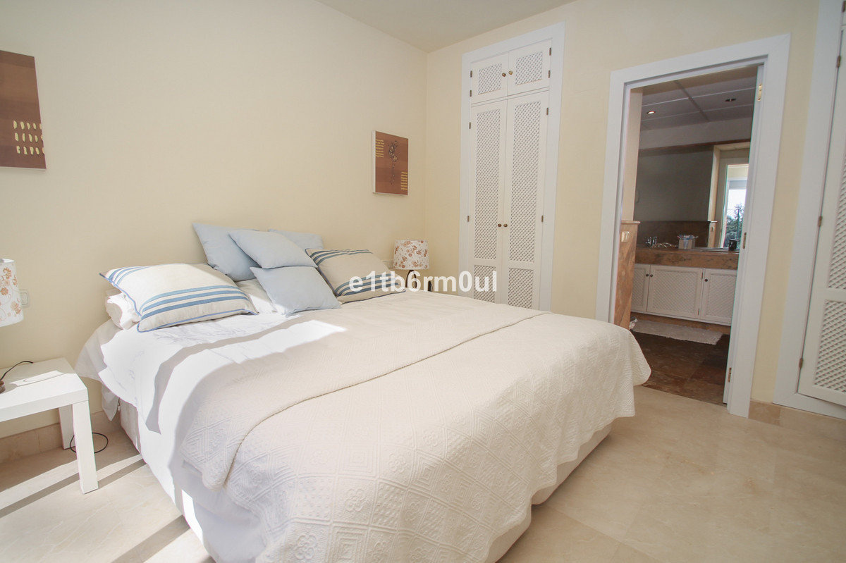 Geschakelde Woning te koop in Istán | 3 slaapkamers H5305291