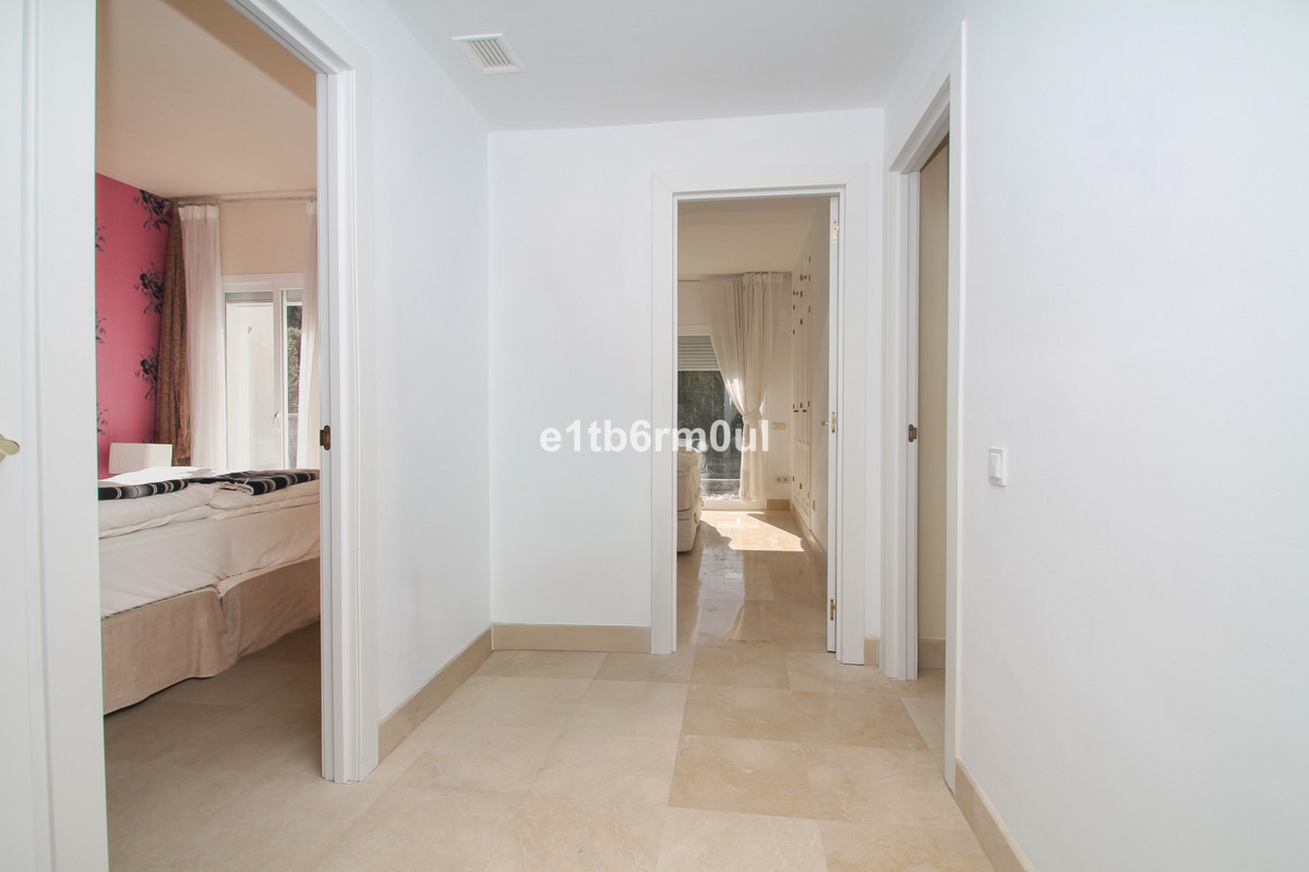 Geschakelde Woning te koop in Istán | 3 slaapkamers H5305291