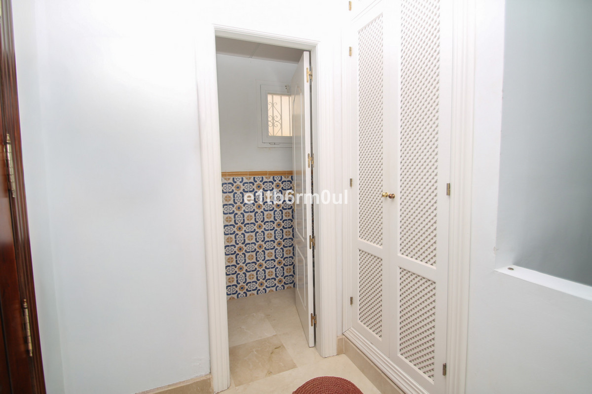 Geschakelde Woning te koop in Istán | 3 slaapkamers H5305291