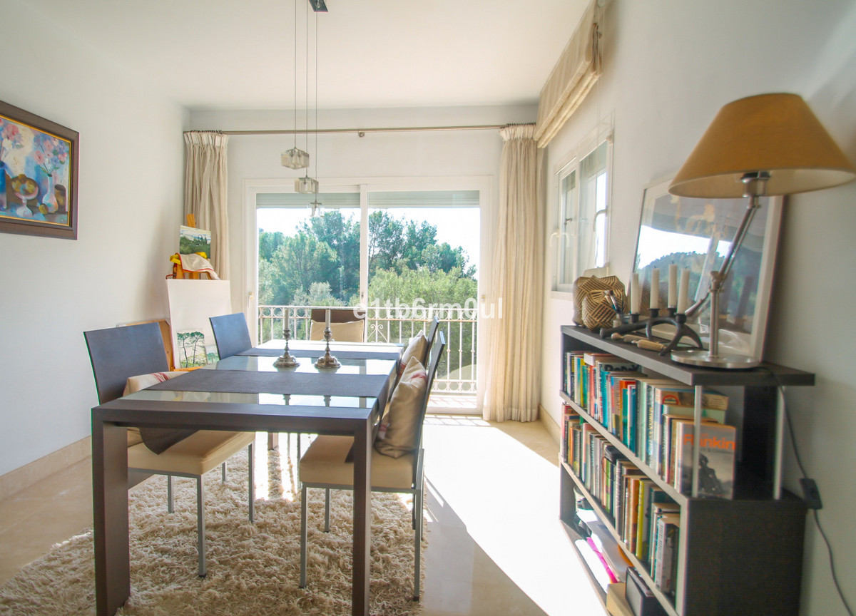 Geschakelde Woning te koop in Istán | 3 slaapkamers H5305291