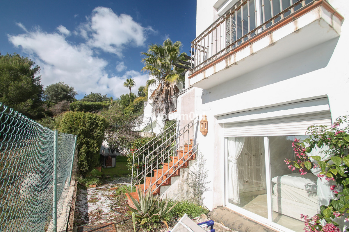 Geschakelde Woning te koop in Istán | 3 slaapkamers H5305291