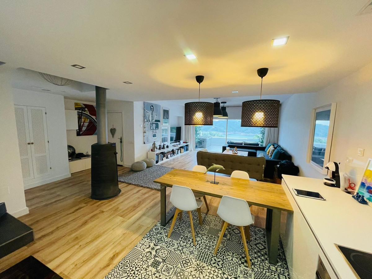 Geschakelde Woning te koop in Istán | 3 slaapkamers H5335651