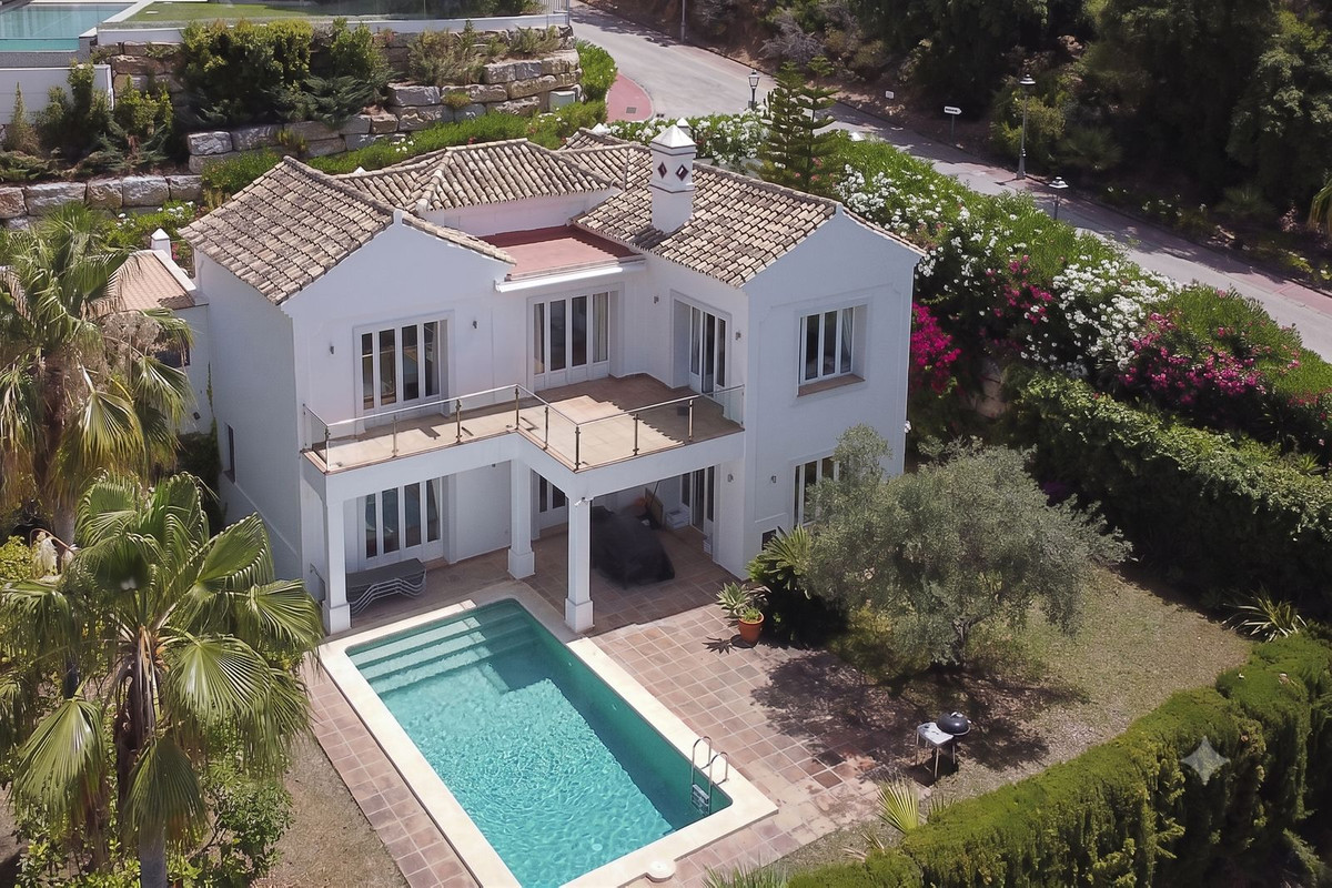 Vrijstaande Villa te koop in Istán | 4 slaapkamers H5425060