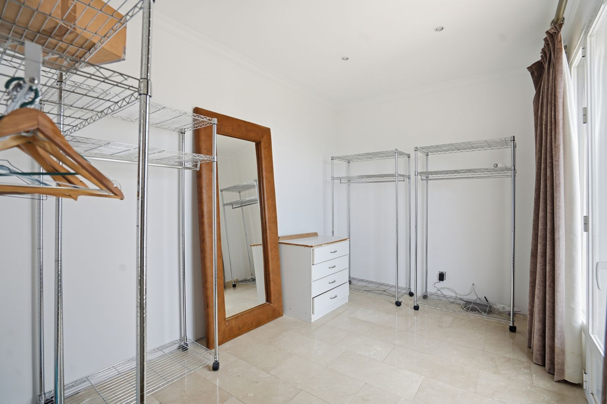 Vrijstaande Villa te koop in Istán | 4 slaapkamers H5425060