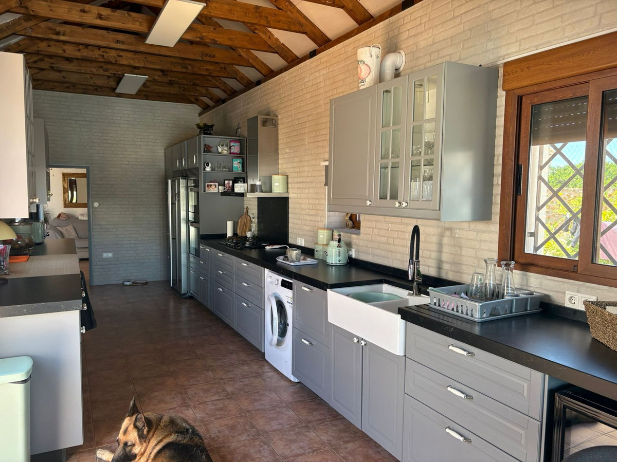 Huis te koop in Jacarilla | 5 slaapkamers H5047153