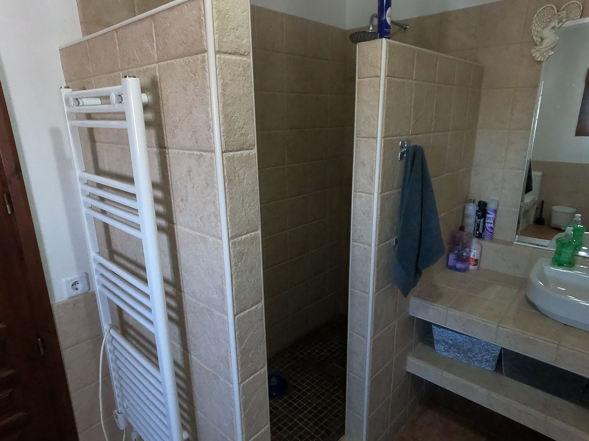 Huis te koop in Jacarilla | 5 slaapkamers H5047153