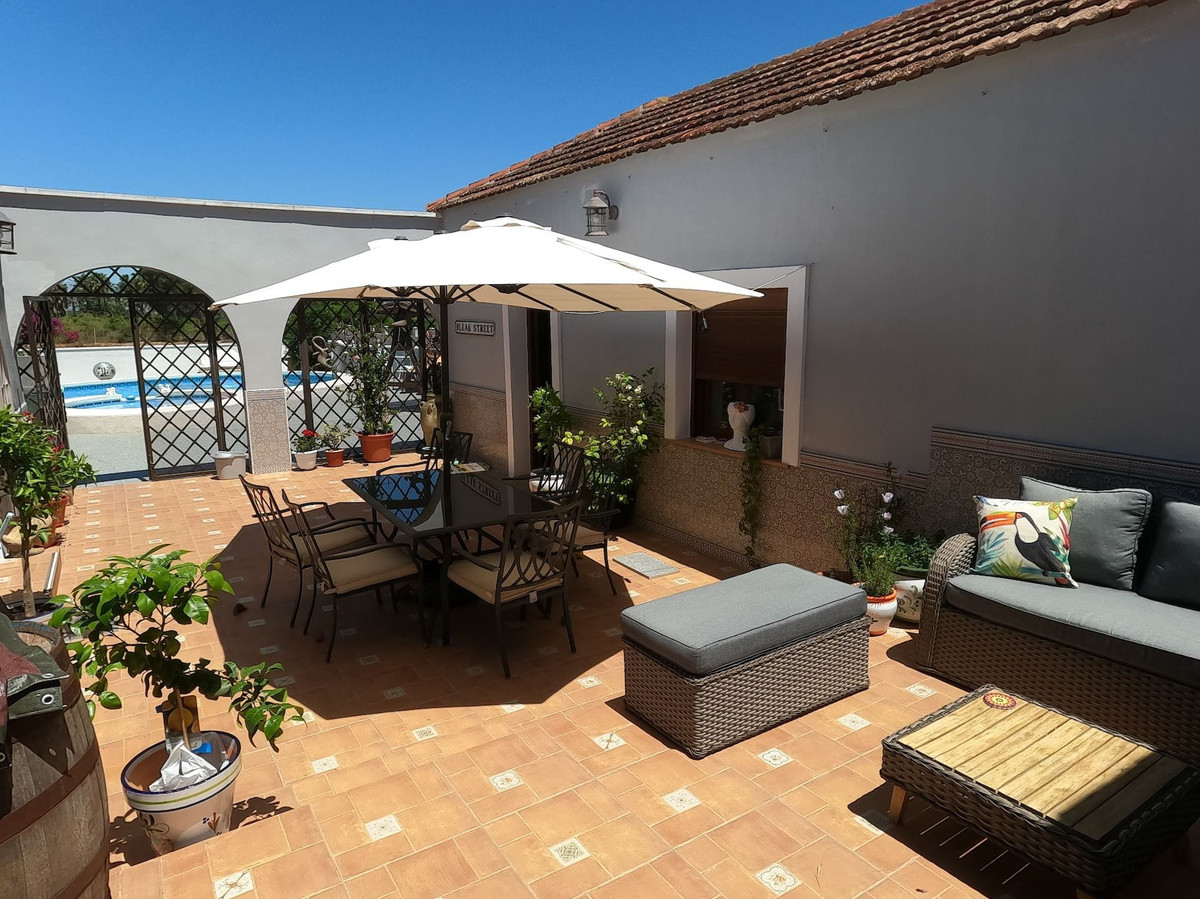 Huis te koop in Jacarilla | 5 slaapkamers H5047153