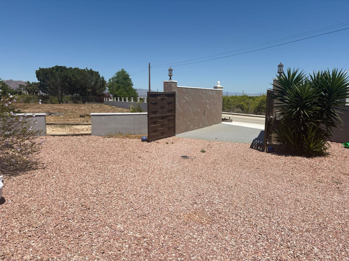 Huis te koop in Jacarilla | 5 slaapkamers H5047153