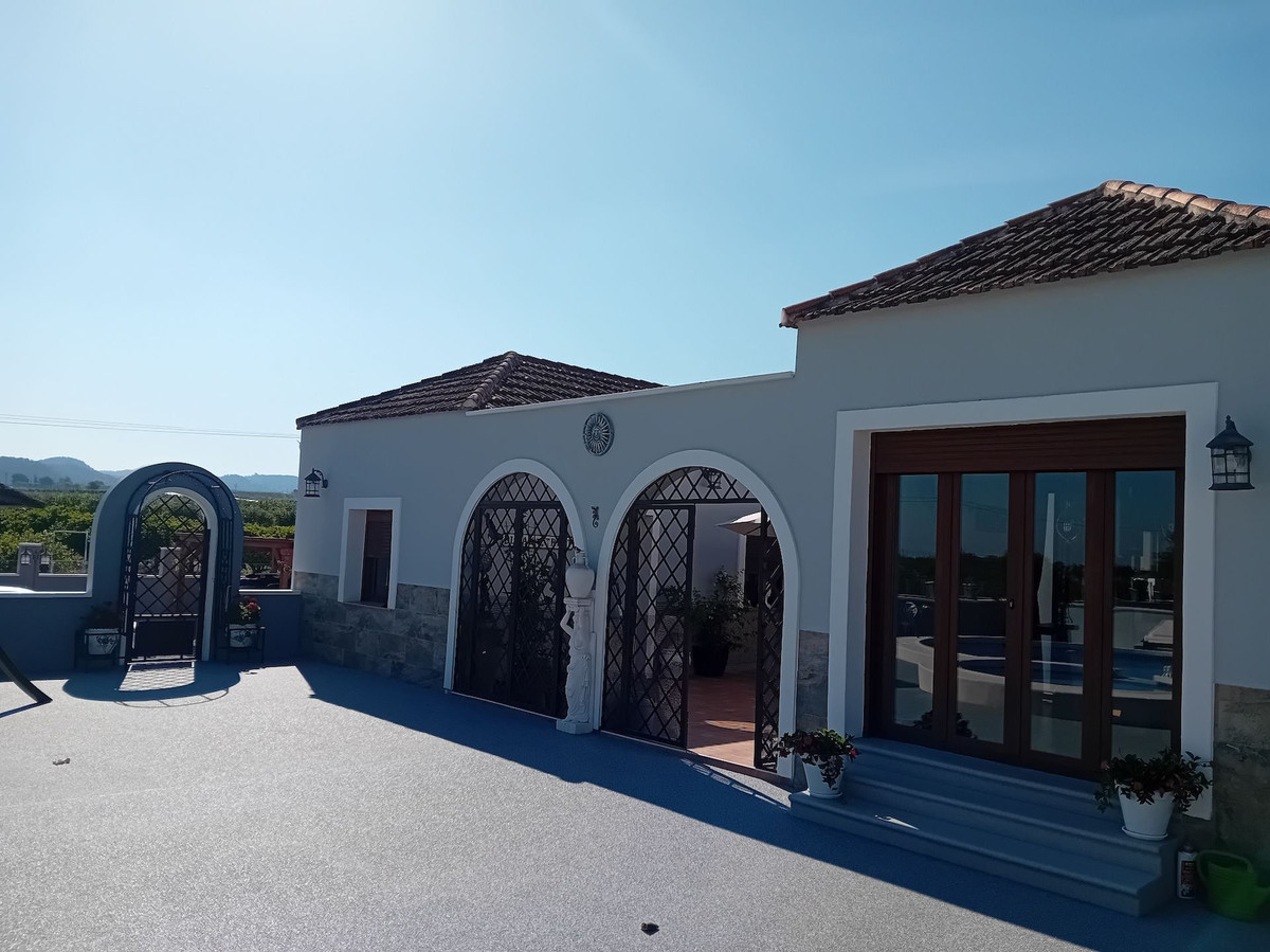 Huis te koop in Jacarilla | 5 slaapkamers H5047153