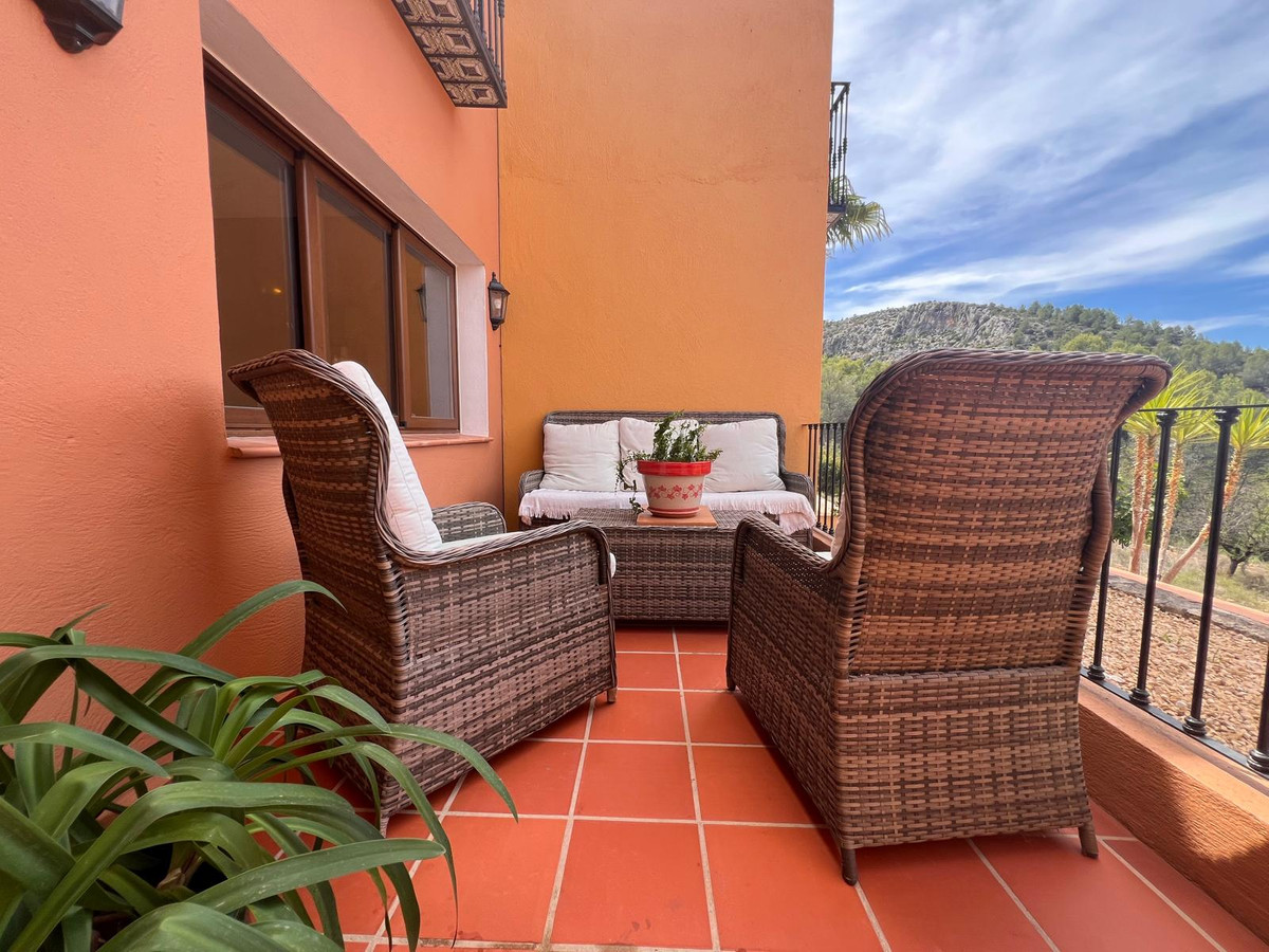 Finca - Cortijo te koop in Jalon | 10 slaapkamers H5139985