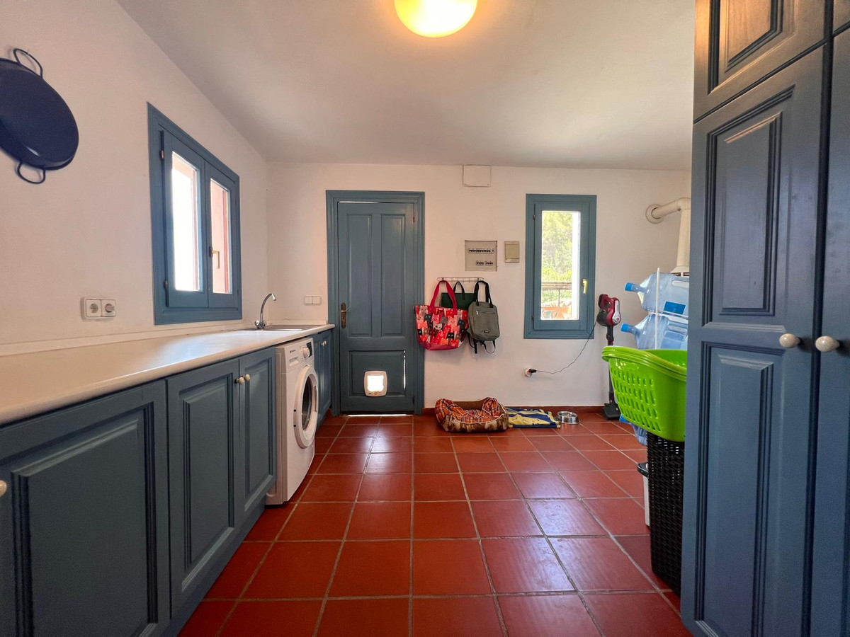 Finca - Cortijo te koop in Jalon | 10 slaapkamers H5139985