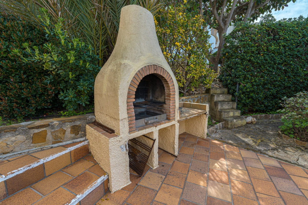 Vrijstaande Villa te koop in Javea | 5 slaapkamers H5081347