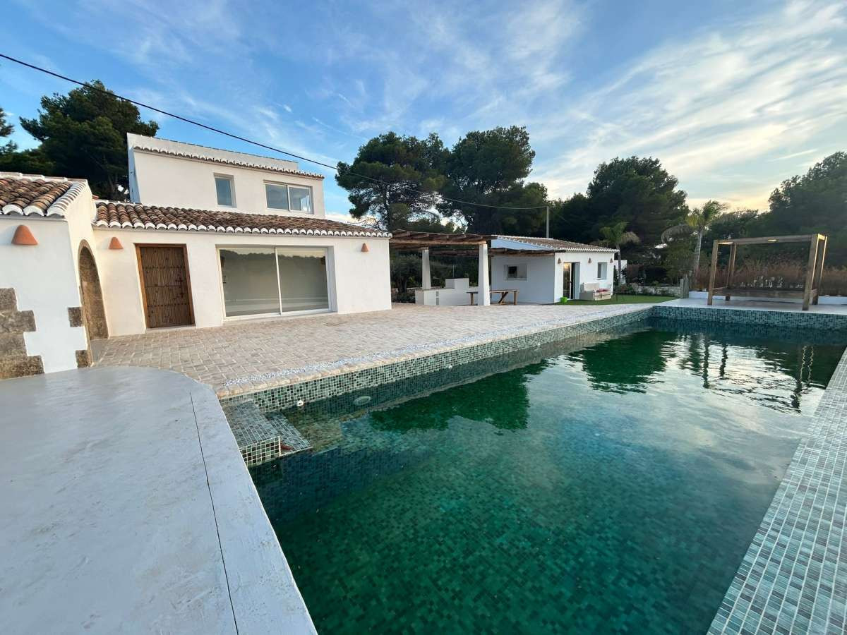 Vrijstaande Villa te koop in Javea | 5 slaapkamers H5236492