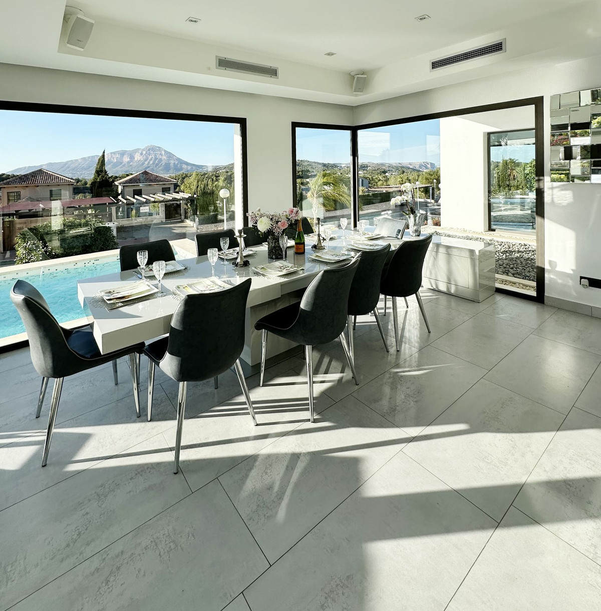 Vrijstaande Villa te koop in Javea | 5 slaapkamers H5247745