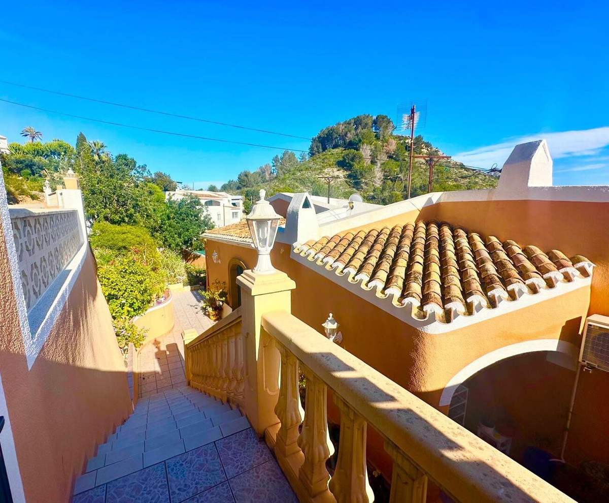 Vrijstaande Villa te koop in Javea | 4 slaapkamers H5322223