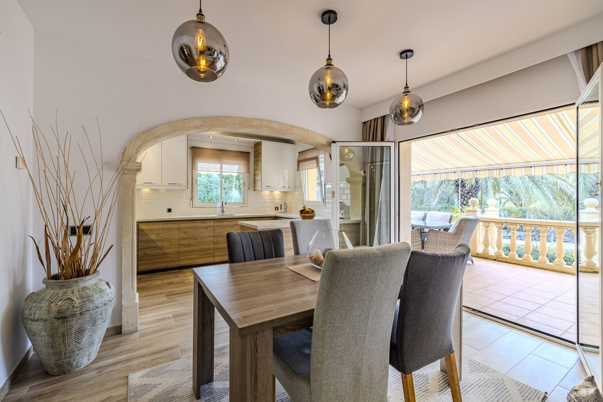 Gebouw te koop in Javea | 5 slaapkamers H5390407