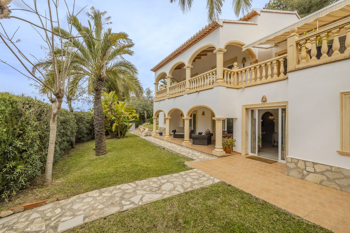 Gebouw te koop in Javea | 5 slaapkamers H5390407