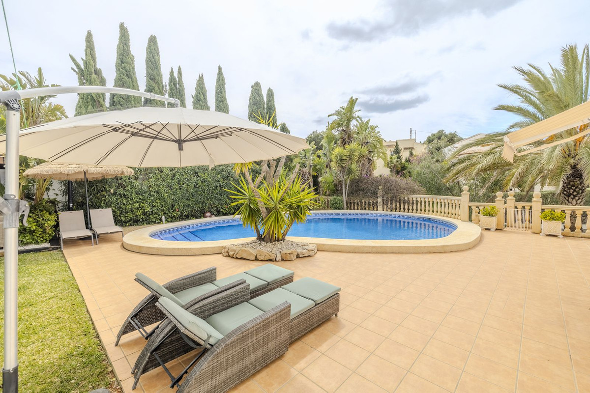 Gebouw te koop in Javea | 5 slaapkamers H5390407