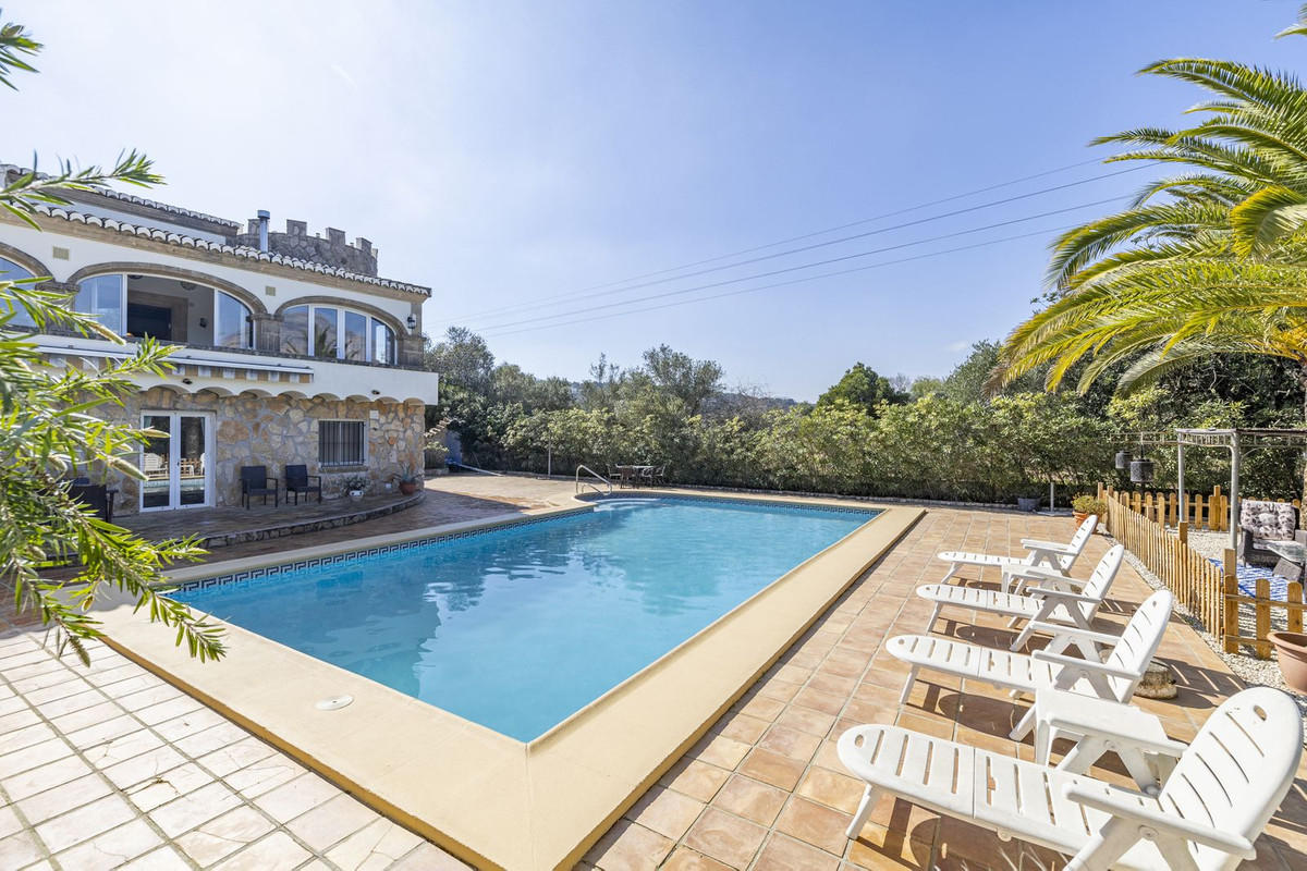 Vrijstaande Villa te koop in Javea | 6 slaapkamers H5391157