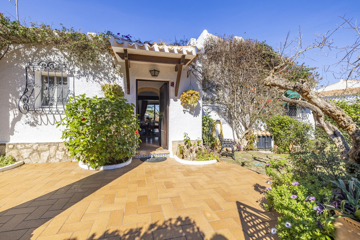 Vrijstaande Villa te koop in Javea | 4 slaapkamers H5391181