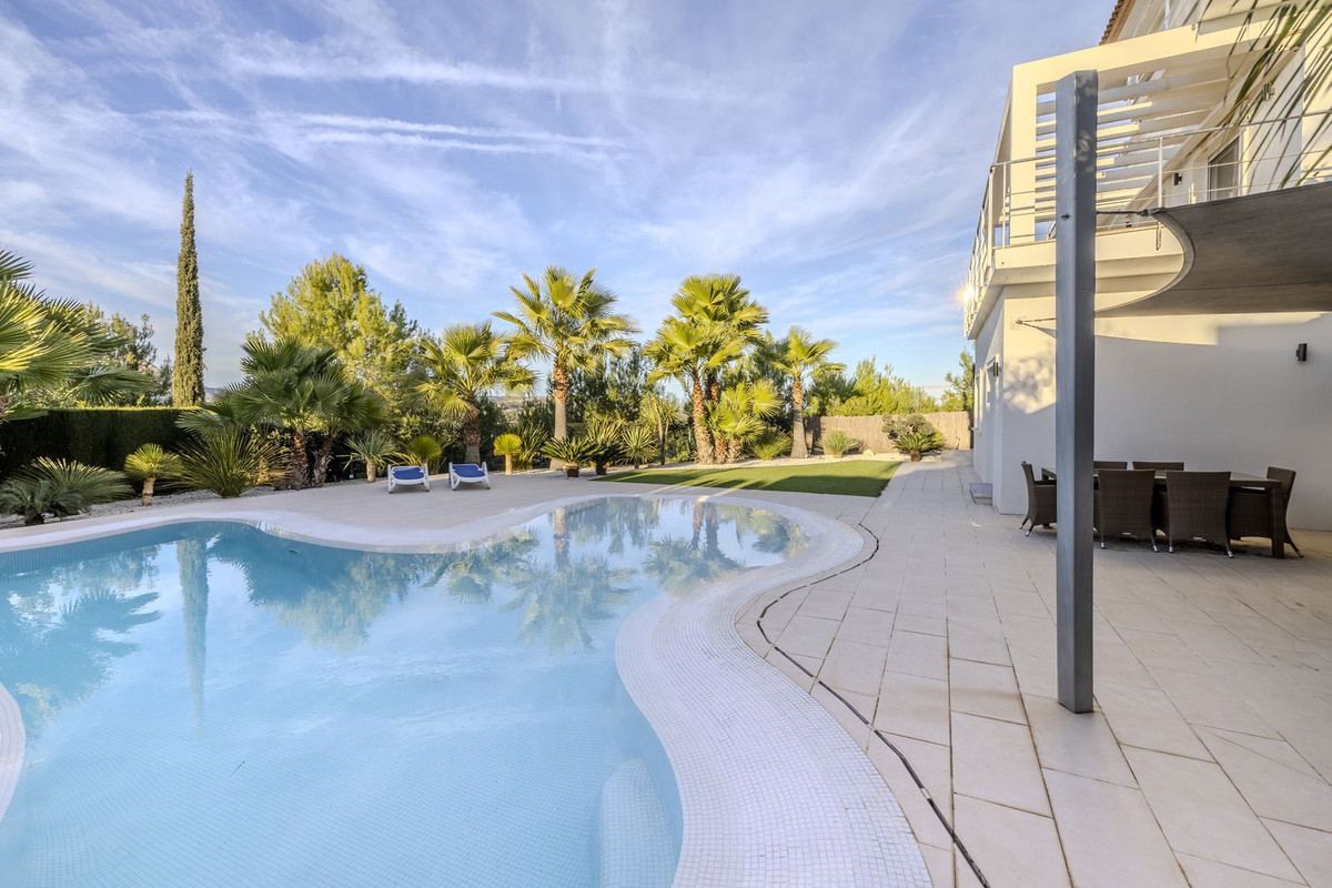 Vrijstaande Villa te koop in Javea | 5 slaapkamers H5393119