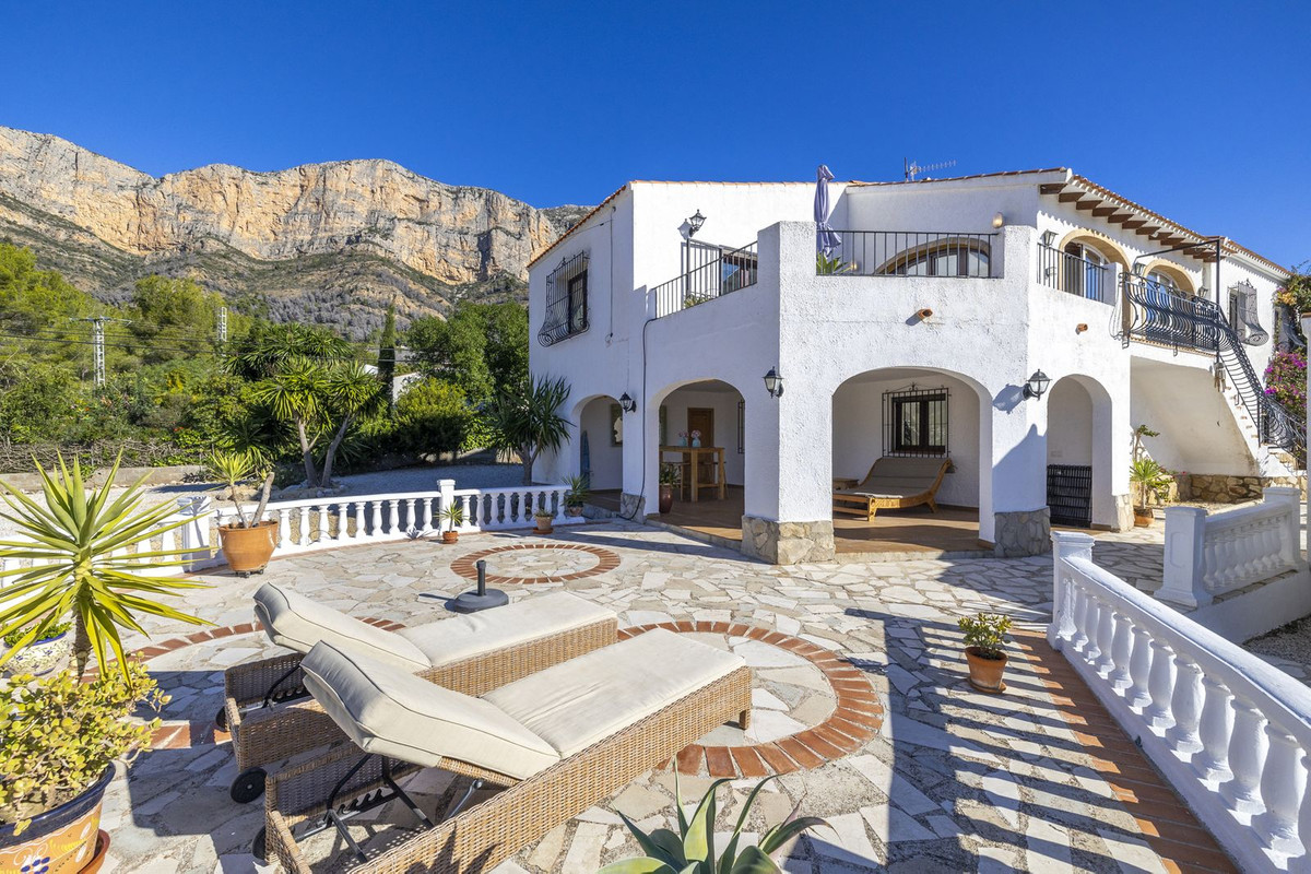 Geschakelde Woning te koop in Javea | 6 slaapkamers H5393206