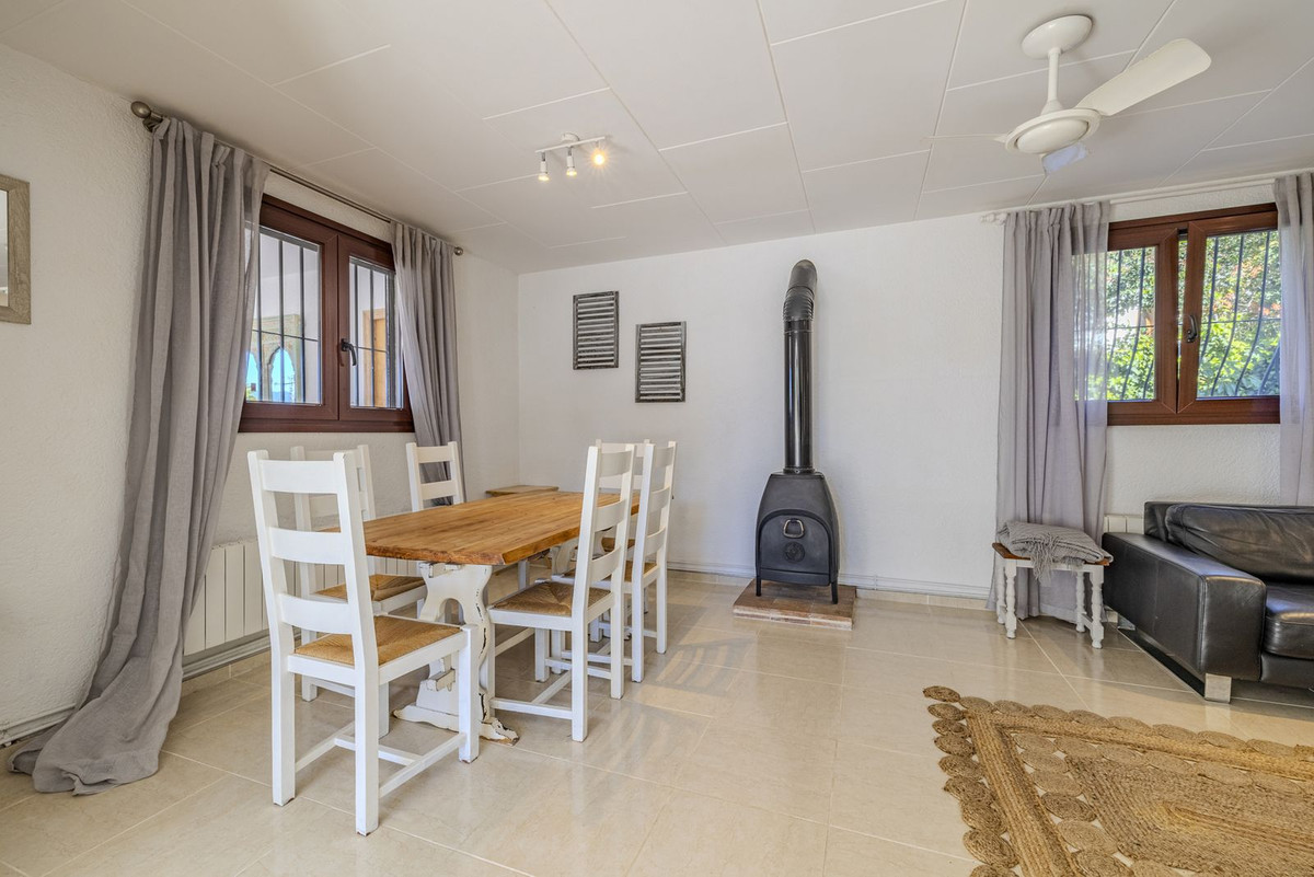 Geschakelde Woning te koop in Javea | 6 slaapkamers H5393206